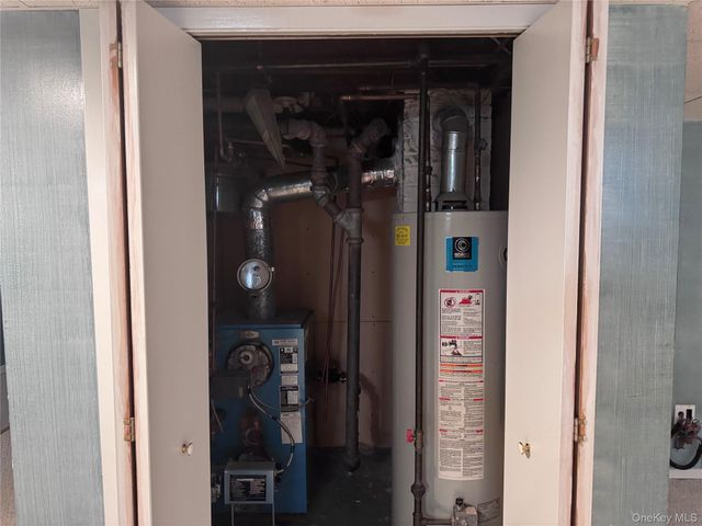 4 Franklin Street, Hicksville, NY 11801