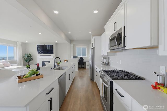1391 Baker Heights Loop, Bremerton, WA 98312