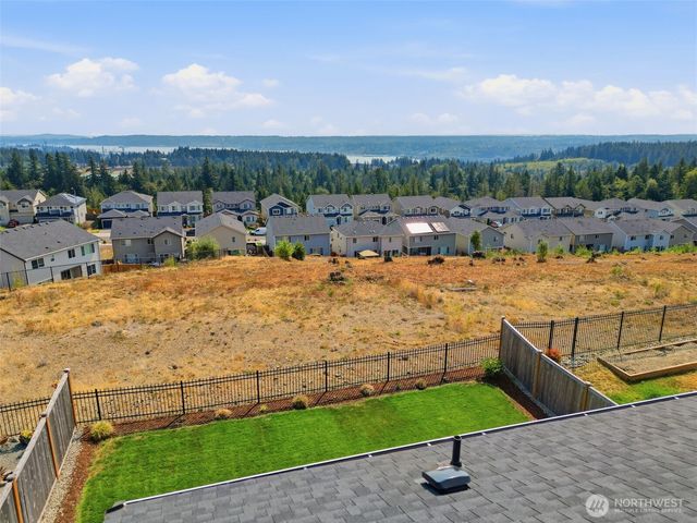 1391 Baker Heights Loop, Bremerton, WA 98312
