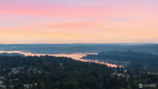 1391 Baker Heights Loop, Bremerton, WA 98312