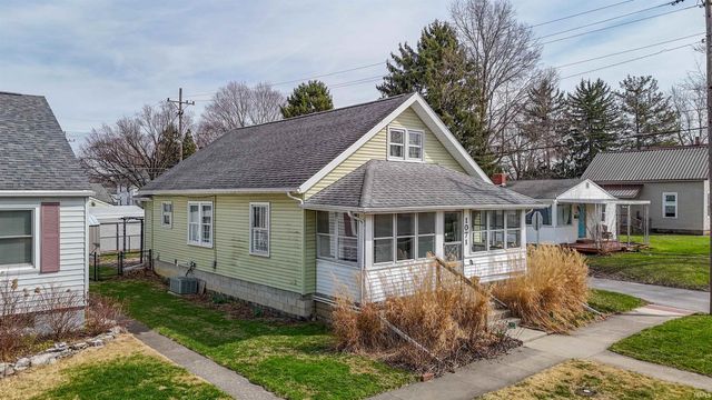 1071 Henry Street, Huntington, IN 46750