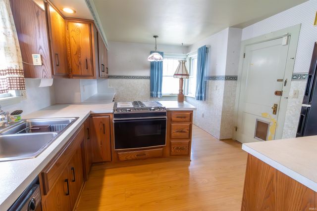 1071 Henry Street, Huntington, IN 46750