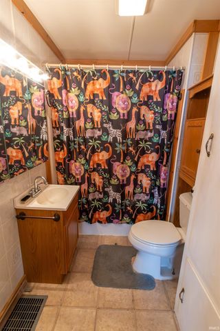 1071 Henry Street, Huntington, IN 46750