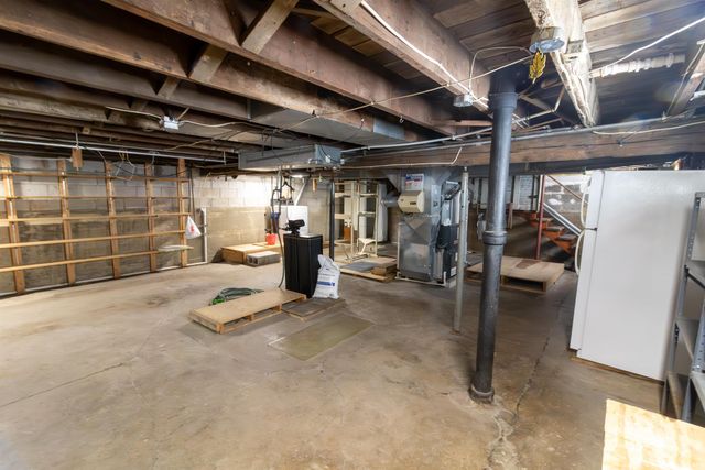 1071 Henry Street, Huntington, IN 46750