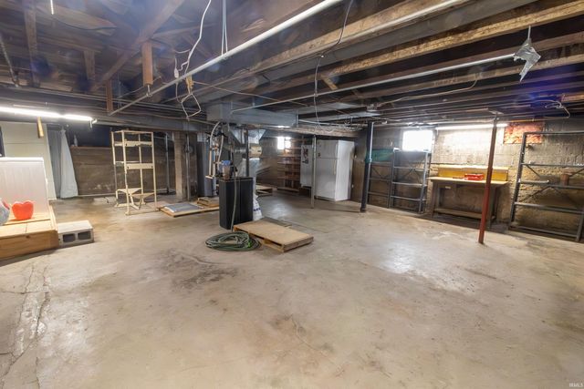 1071 Henry Street, Huntington, IN 46750