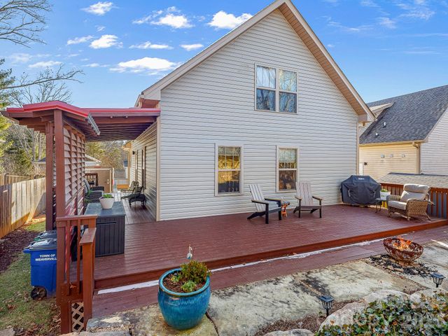 5 Yarrow Meadow Road, Weaverville, NC 28787