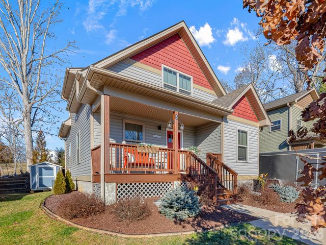 5 Yarrow Meadow Road, Weaverville, NC 28787