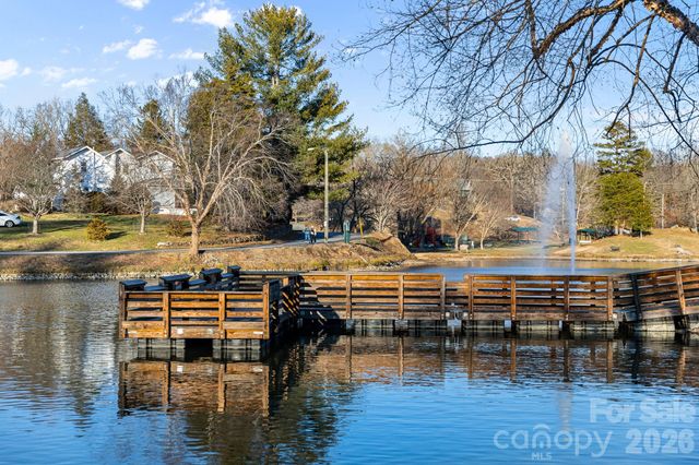 5 Yarrow Meadow Road, Weaverville, NC 28787