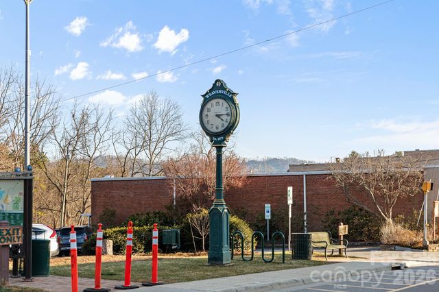 5 Yarrow Meadow Road, Weaverville, NC 28787