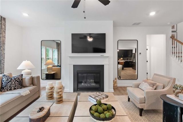 165 Foxhill Drive, Dawsonville, GA 30534