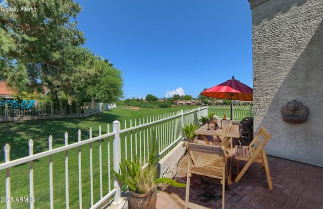 4020 E LAUREL Lane, Phoenix, AZ 85028