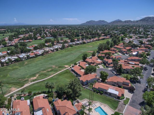4020 E LAUREL Lane, Phoenix, AZ 85028