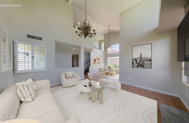 4020 E LAUREL Lane, Phoenix, AZ 85028