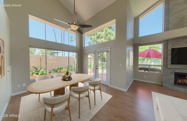4020 E LAUREL Lane, Phoenix, AZ 85028
