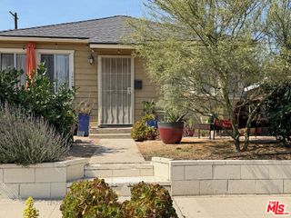 10445 W Chandler Boulevard, North Hollywood, CA 91601