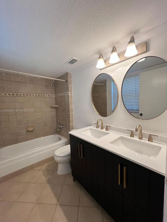 4241 W Mcnab Road 24, Pompano Beach, FL 33069
