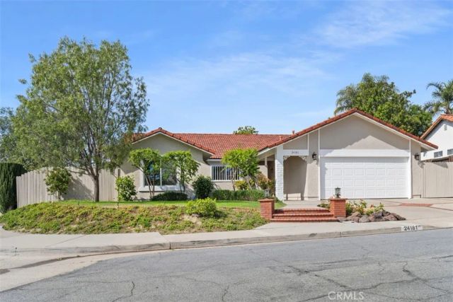 24181 Novia Circle, Mission Viejo, CA 92691