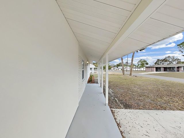 4928 SHETLAND AVENUE, Tampa, FL 33615