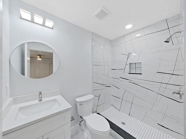 4928 SHETLAND AVENUE, Tampa, FL 33615