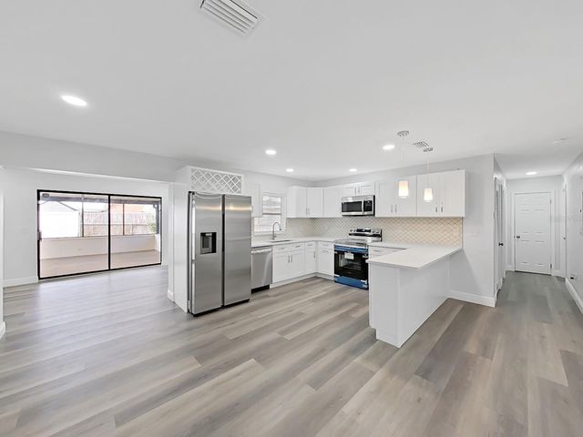 4928 SHETLAND AVENUE, Tampa, FL 33615