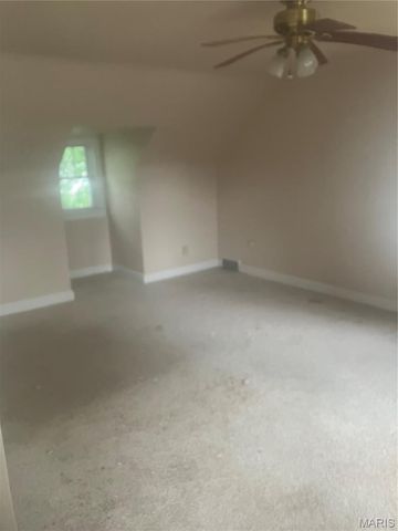 512 W Legion Avenue, Columbia, IL 62236