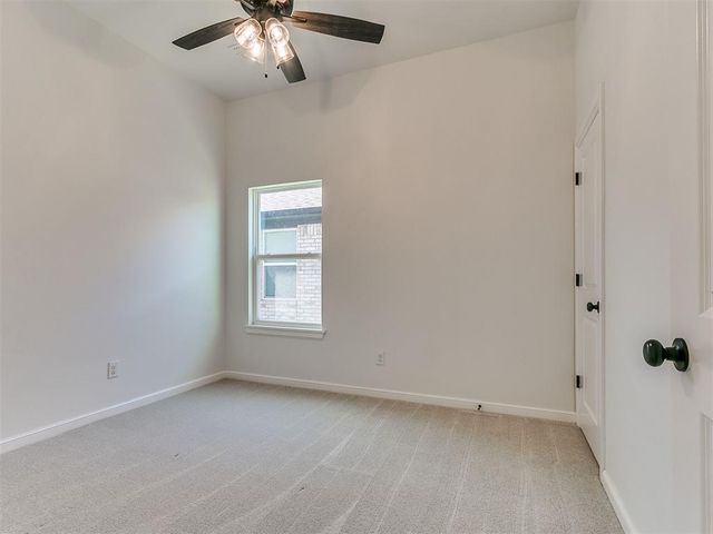 10512 NW 33rd Place, Yukon, OK 73099