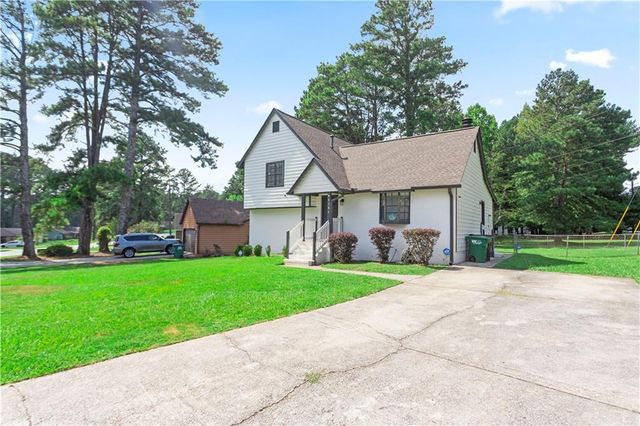 9386 Woodknoll Lane, Jonesboro, GA 30238