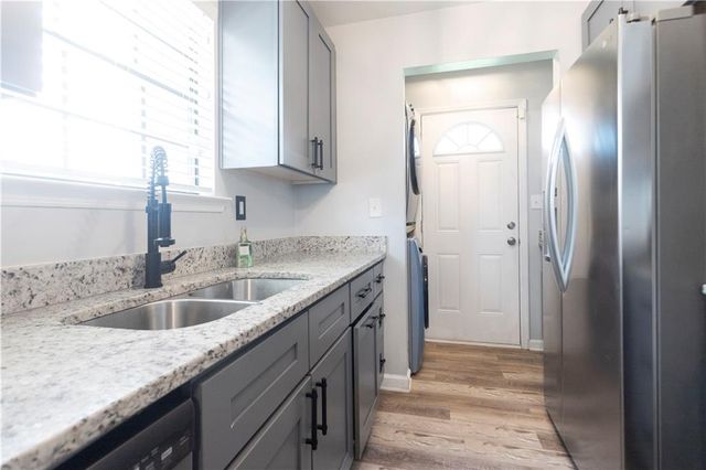9386 Woodknoll Lane, Jonesboro, GA 30238