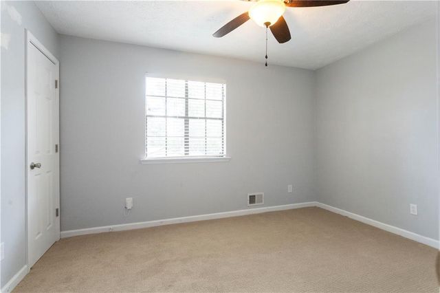 9386 Woodknoll Lane, Jonesboro, GA 30238