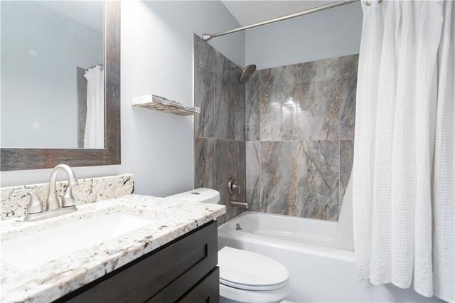 9386 Woodknoll Lane, Jonesboro, GA 30238