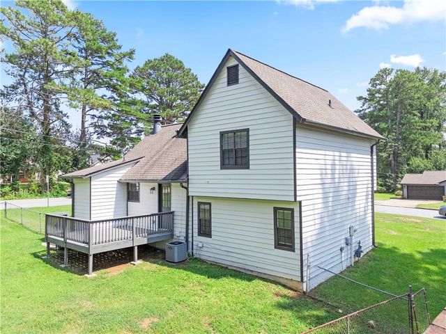 9386 Woodknoll Lane, Jonesboro, GA 30238