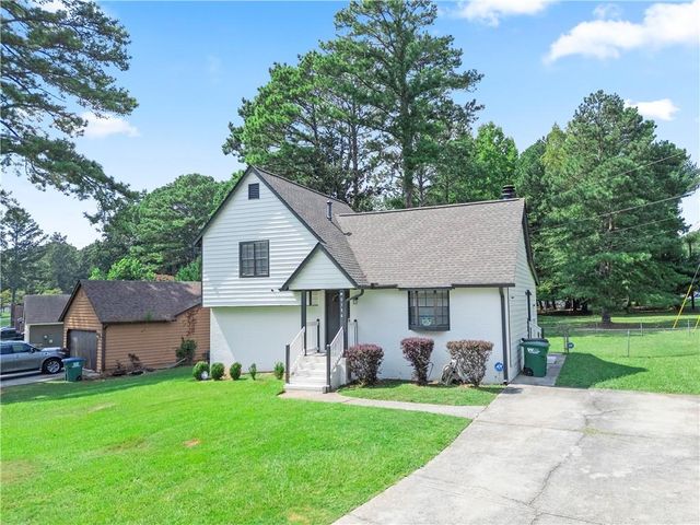 9386 Woodknoll Lane, Jonesboro, GA 30238