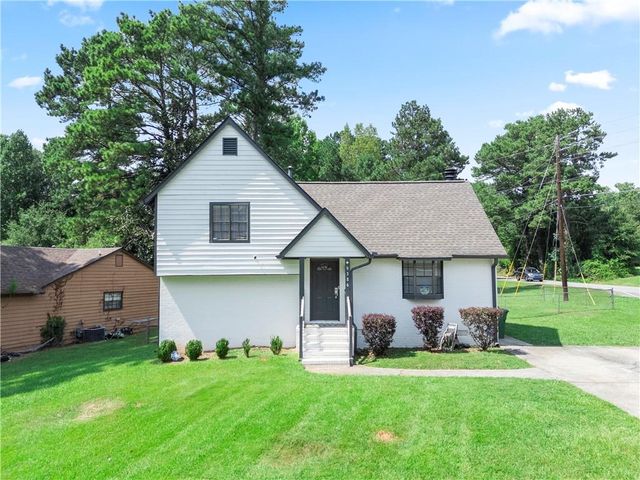 9386 Woodknoll Lane, Jonesboro, GA 30238