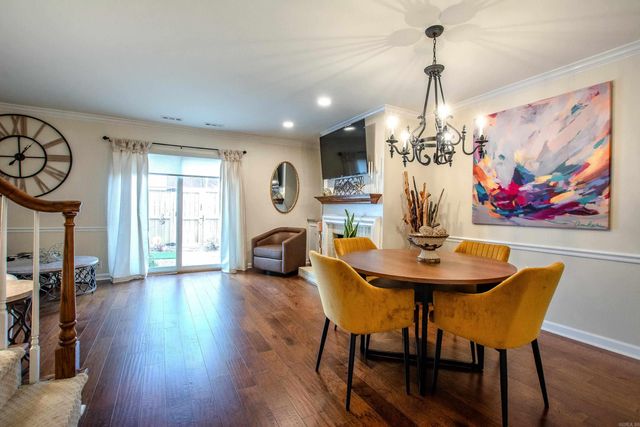 8 Kingsbridge Way, Little Rock, AR 72212