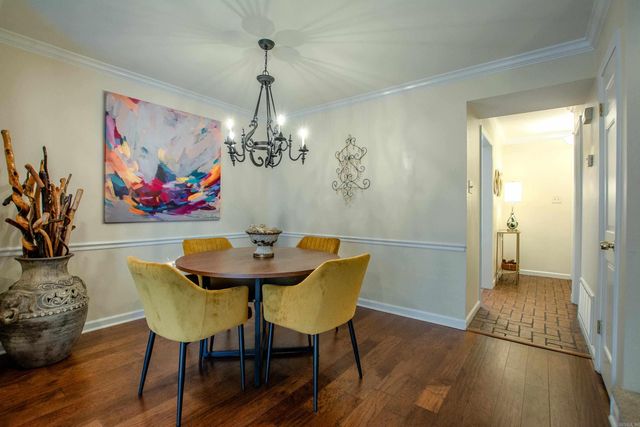 8 Kingsbridge Way, Little Rock, AR 72212