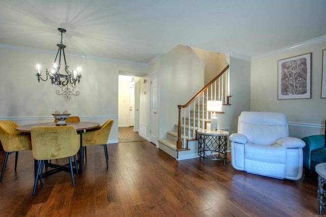 8 Kingsbridge Way, Little Rock, AR 72212