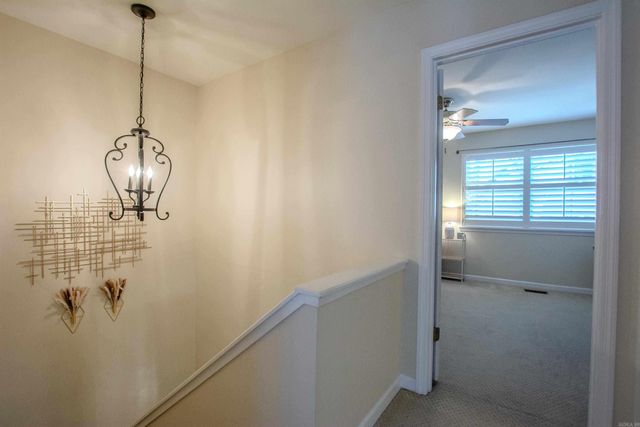 8 Kingsbridge Way, Little Rock, AR 72212