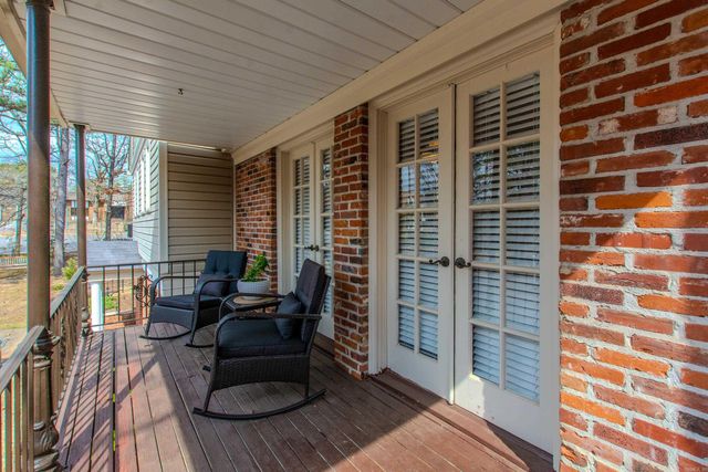 8 Kingsbridge Way, Little Rock, AR 72212