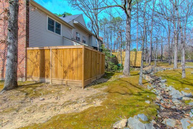 8 Kingsbridge Way, Little Rock, AR 72212