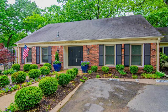 8 Kingsbridge Way, Little Rock, AR 72212