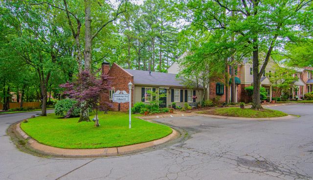 8 Kingsbridge Way, Little Rock, AR 72212