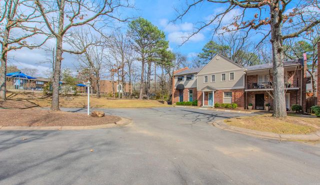 8 Kingsbridge Way, Little Rock, AR 72212