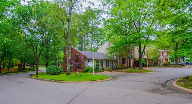 8 Kingsbridge Way, Little Rock, AR 72212