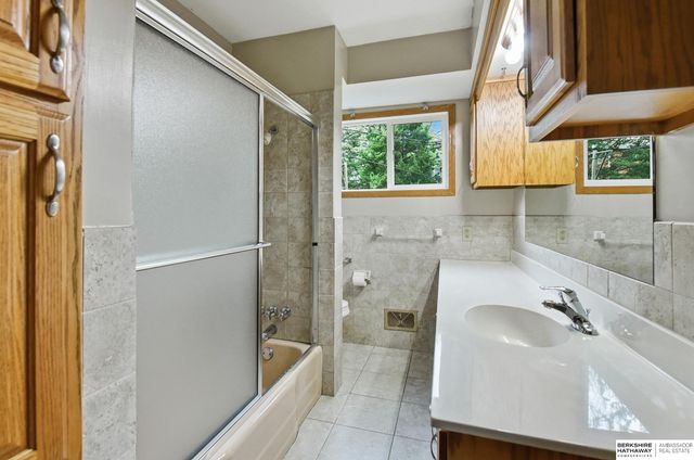 4606 Borman Street, Bellevue, NE 68157