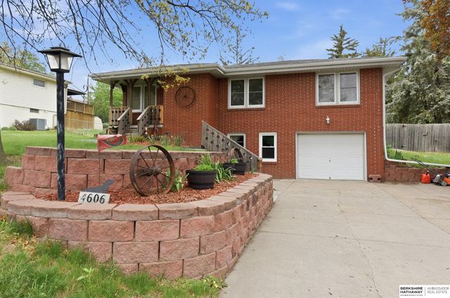 4606 Borman Street, Bellevue, NE 68157