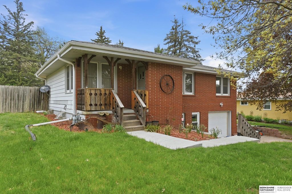4606 Borman Street, Bellevue, NE 68157