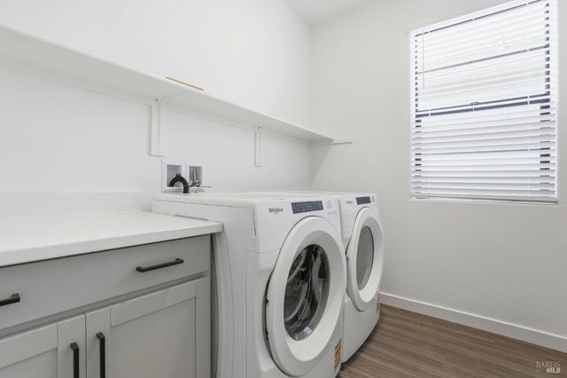 9121 Camino Colegio Rd, Rohnert Park, CA 94928