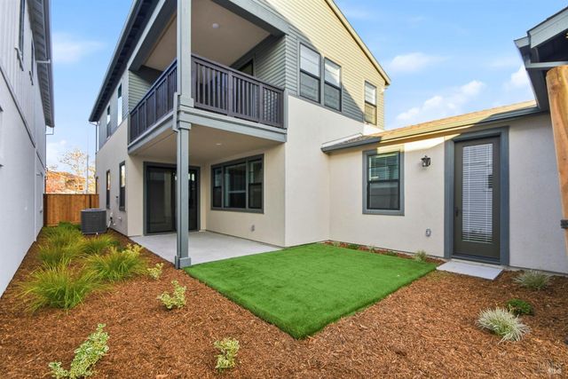 9121 Camino Colegio Rd, Rohnert Park, CA 94928