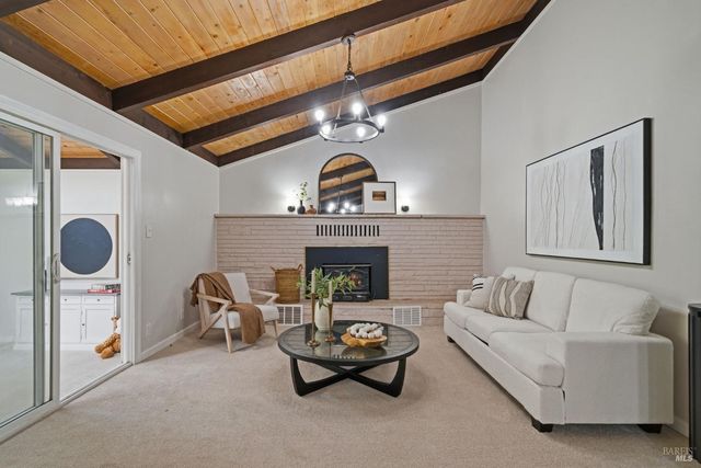 6404 Guerneville Rd, Sebastopol, CA 95472