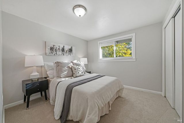 6404 Guerneville Rd, Sebastopol, CA 95472